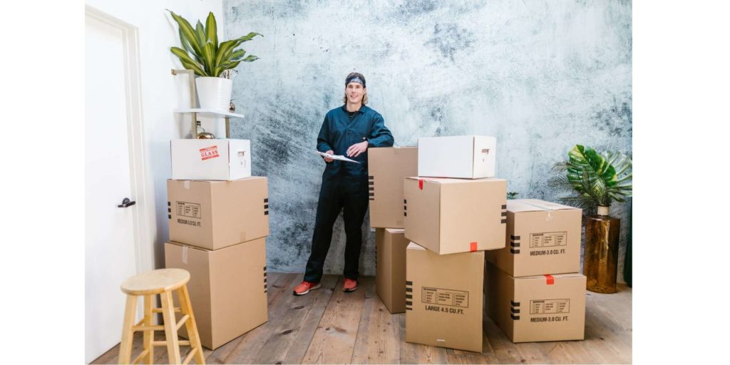 Pros and Cons of Hiring a Full-Service Mover