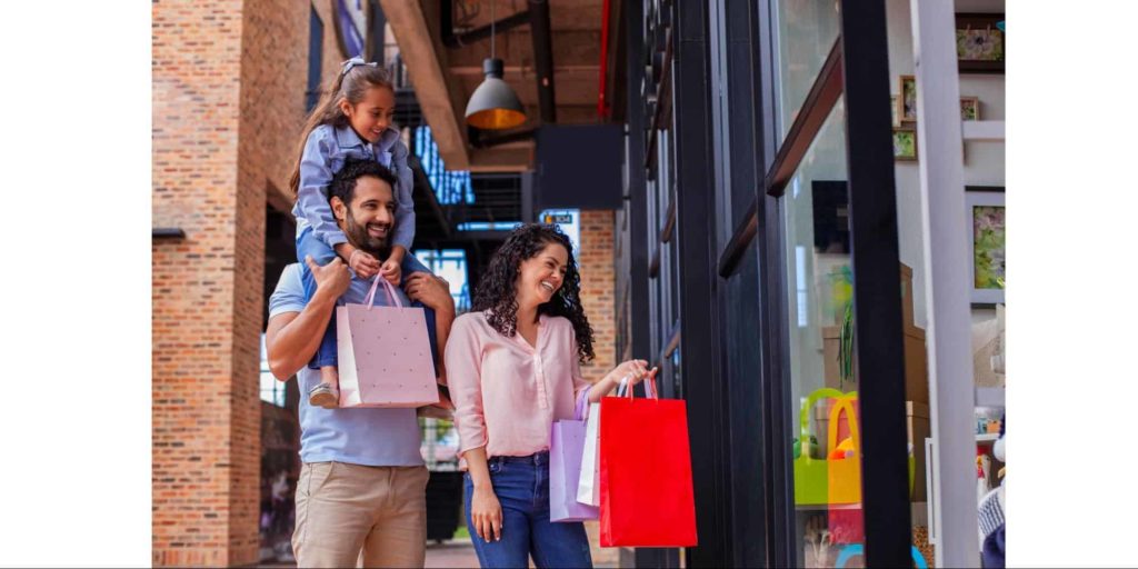 Shop and dine at Corydon Avenue