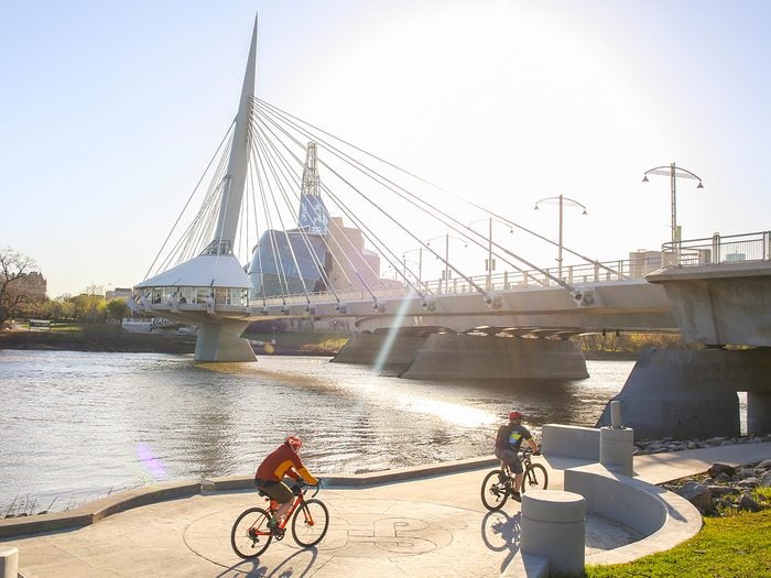 Bike along the Red River