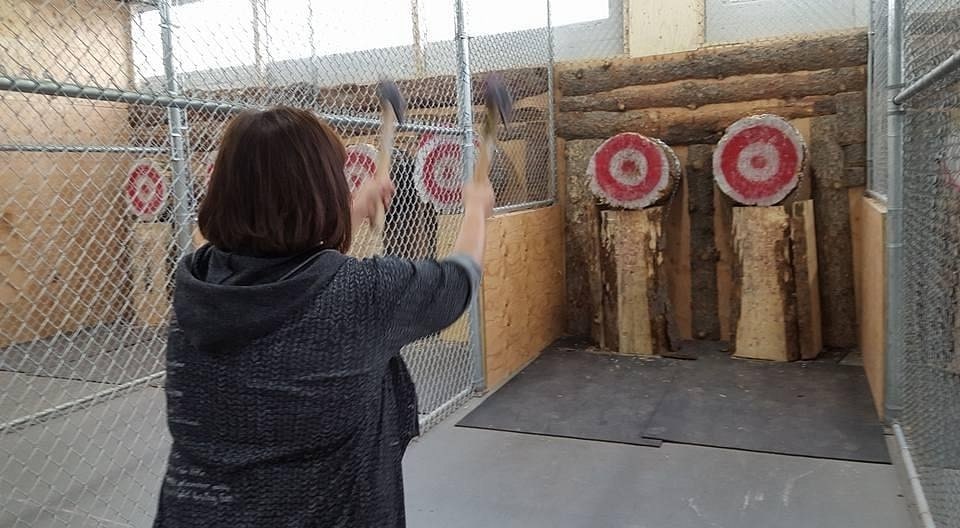Axehole Indoor Axe Throwing