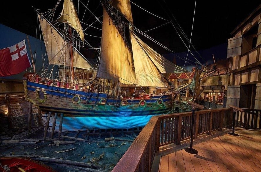 Learn about the history, culture, and natural heritage of the Manitoba Museum