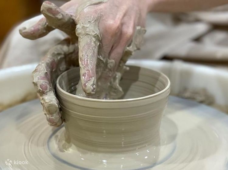 The Stoneware Gallery