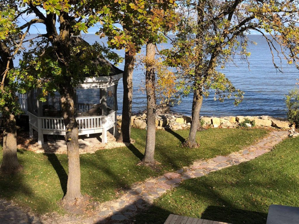 Aaron's on the Lake Bed & Breakfast
